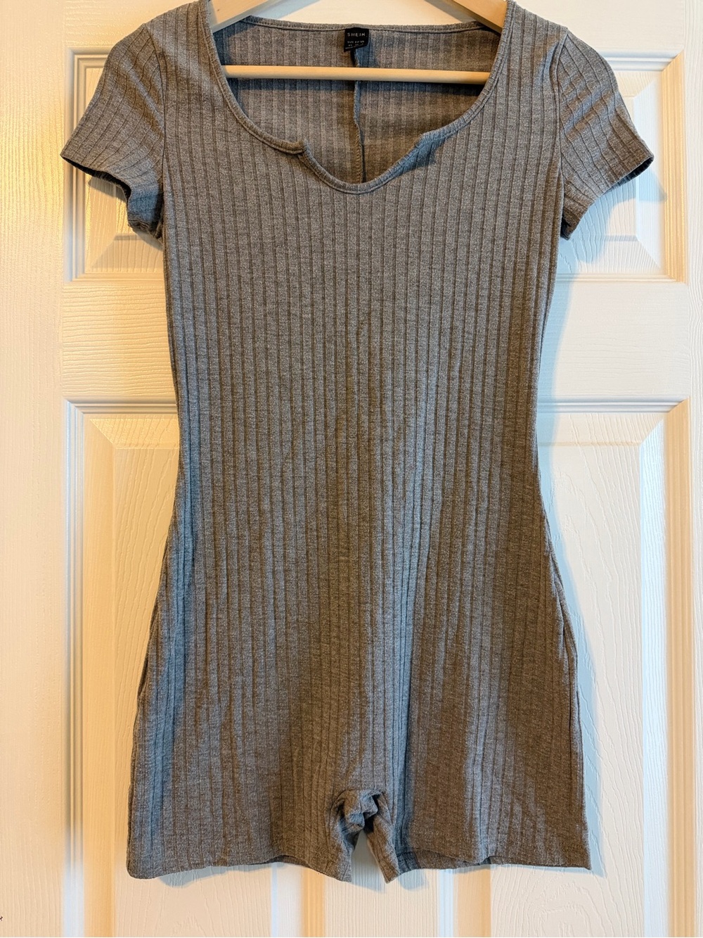 SHEIN Grey Ribbed Short-Sleeve Romper